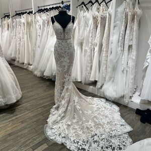 Martin Thornburg Iris Lace and Applique Wedding Dress Fit and Flare